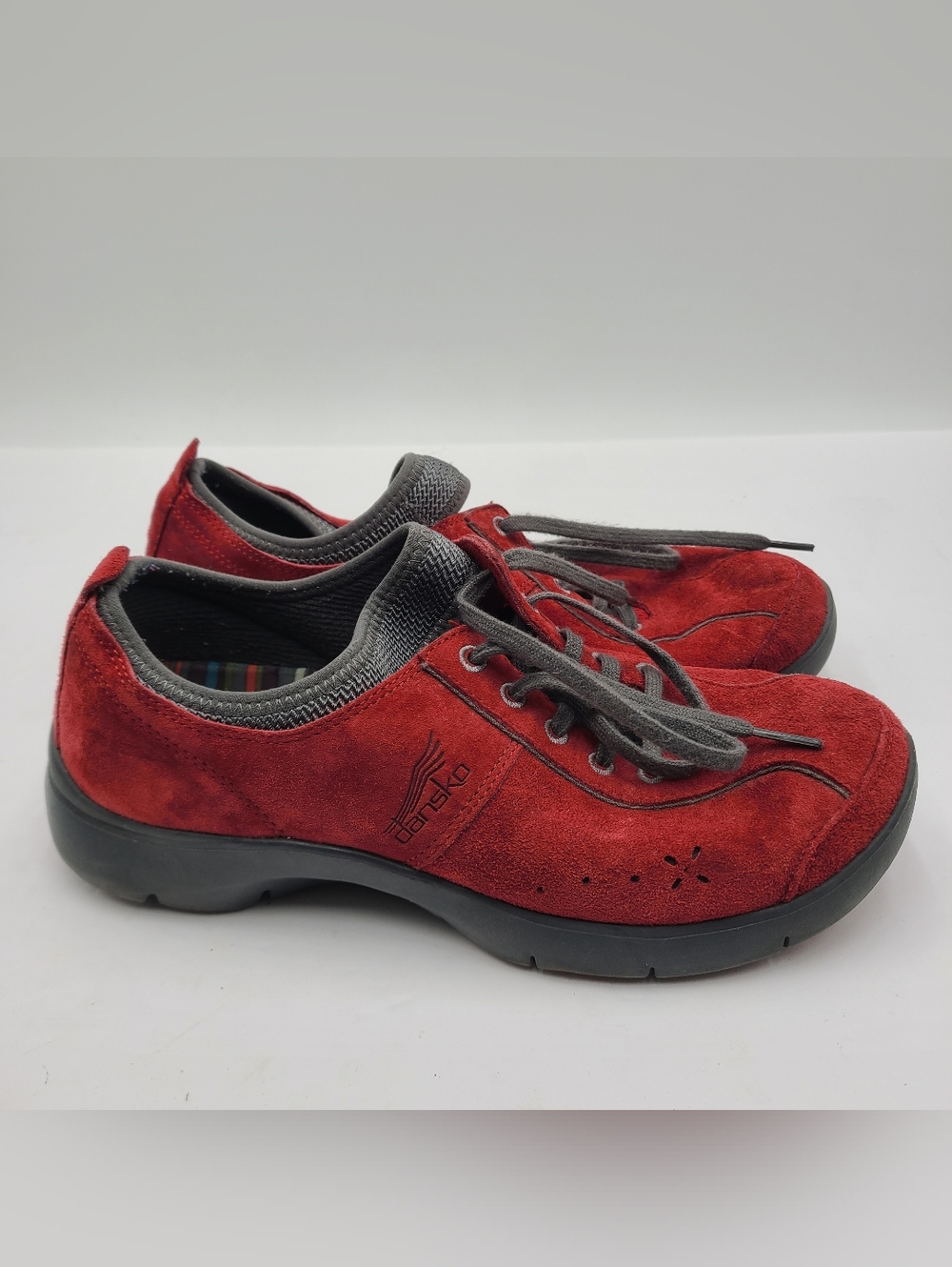 B27 Dansko Shoes Women 8.5/39 Elise Red Suede Oxford Lace Up Sneaker